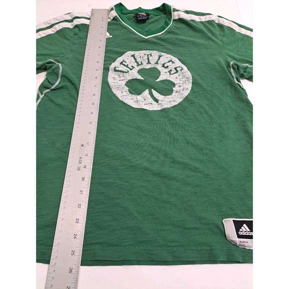 Boston Celtics Distressed Adidas NBA Basketball TShirt Men's Medium Logo Striped - Picture 11 of 11